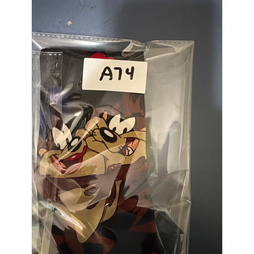 Looney Tunes Men's Taz Devil Hearts Tasmanian Necktie Tie Valentines - Picture 6 of 6